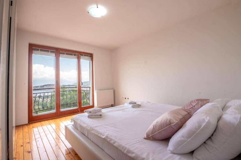 אוהריד Casa Farmak - 4 Bedroom Lux Apartment With Infinity Pool & Lake View מראה חיצוני תמונה