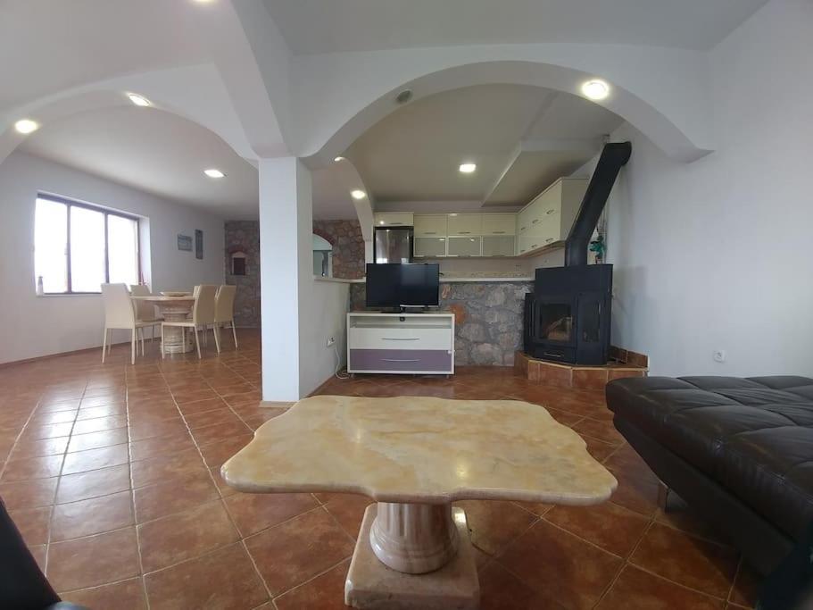 אוהריד Casa Farmak - 4 Bedroom Lux Apartment With Infinity Pool & Lake View מראה חיצוני תמונה