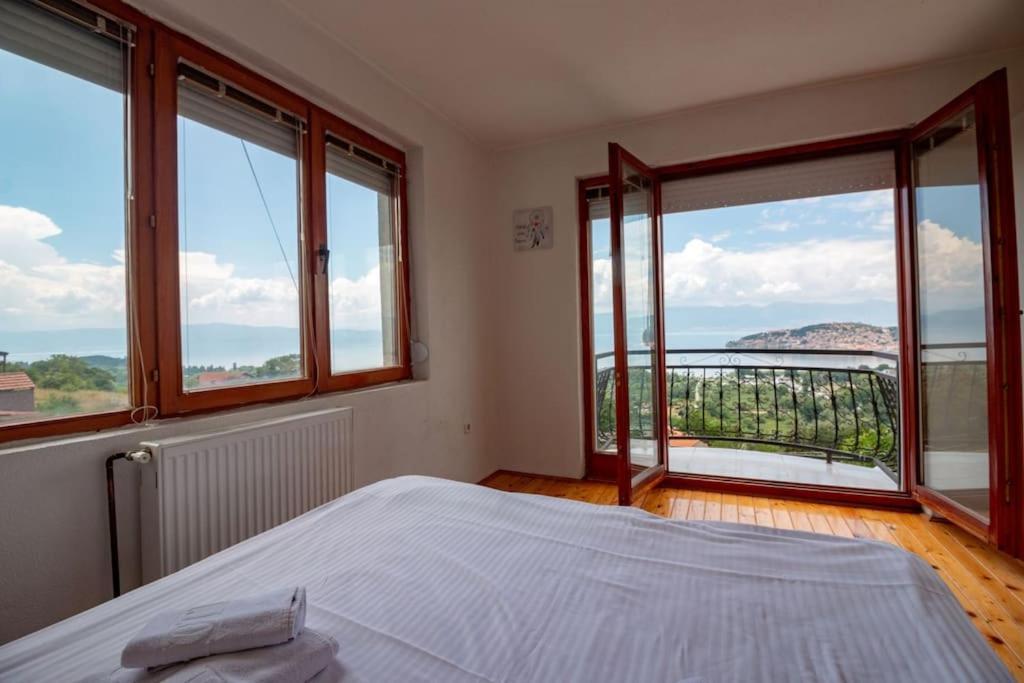 אוהריד Casa Farmak - 4 Bedroom Lux Apartment With Infinity Pool & Lake View מראה חיצוני תמונה